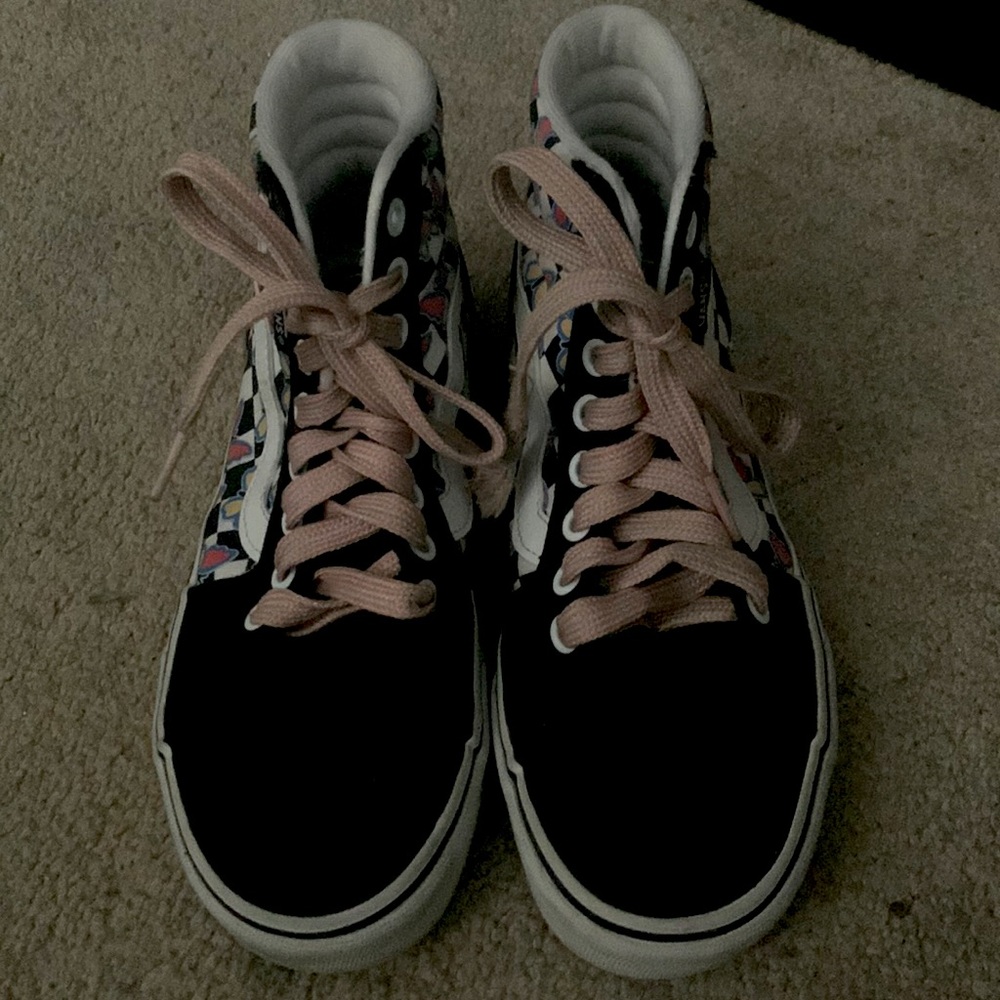 Vans: perfect shape, clean